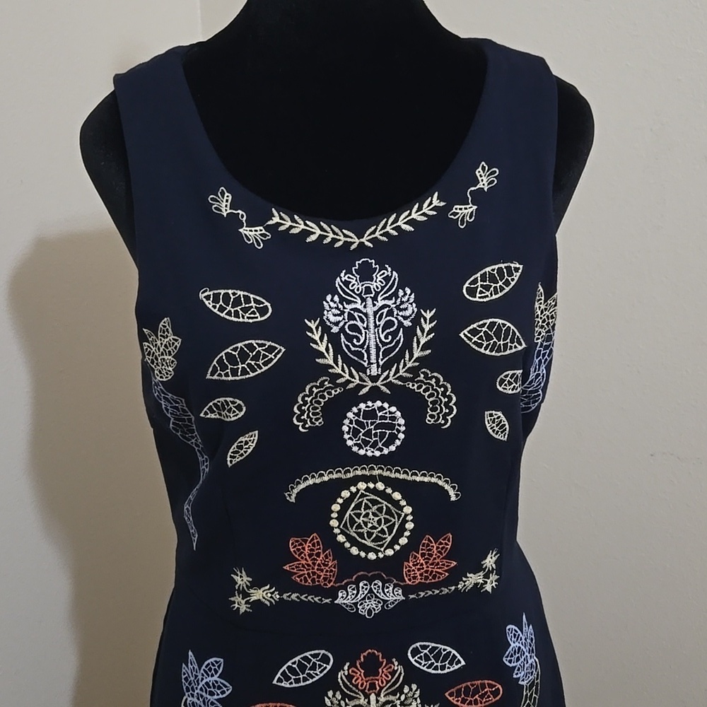 Skies Are Blue mbroidered Navy Dress Sz M - Picture 2 of 6